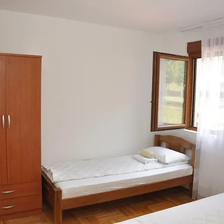 פלוזינה Apartments Ravno מראה חיצוני תמונה