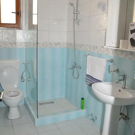 פלוזינה Apartments Ravno מראה חיצוני תמונה