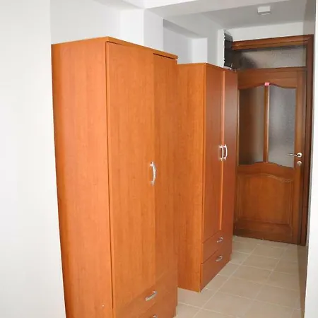 פלוזינה Apartments Ravno מראה חיצוני תמונה