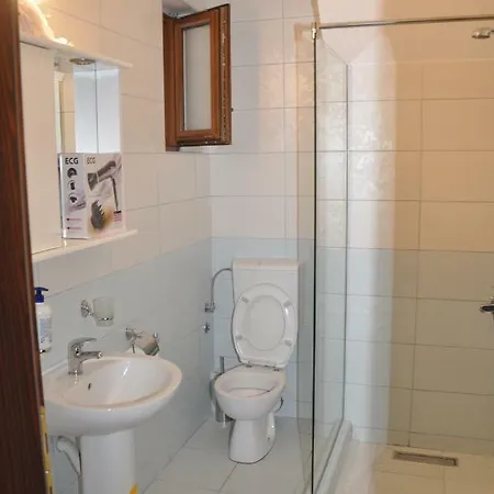 פלוזינה Apartments Ravno מראה חיצוני תמונה