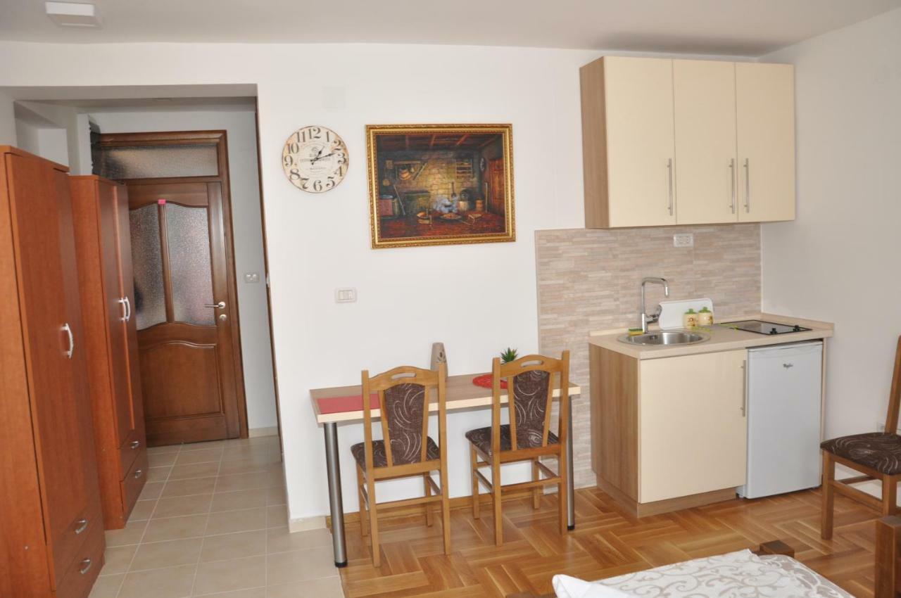 Ravno Apartment